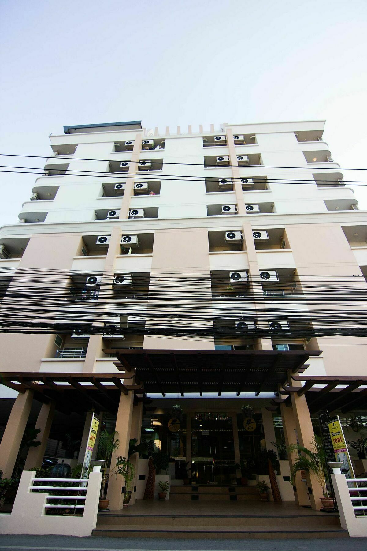 젠 룸 수쿰빗 81 호텔 방콕 외부 사진